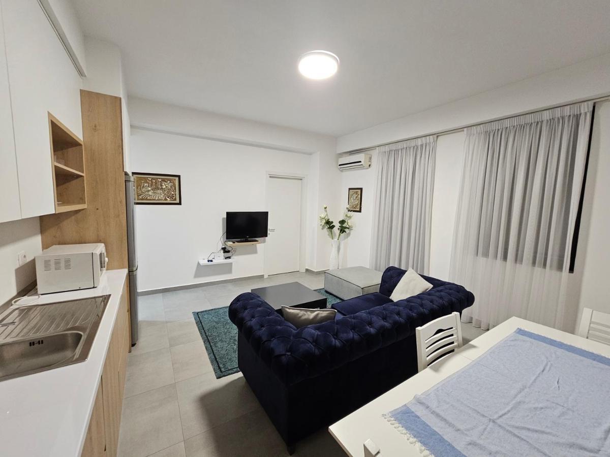 Daily Apartment In Center Tiranë Ngoại thất bức ảnh